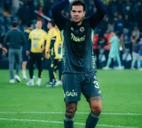 Ederson mengungkapkan keputusannya meninggalkan Manchester City karena ingin mencari kebahagiaan dan tantangan baru di Fenerbahce. (instagram.com/ederson93)